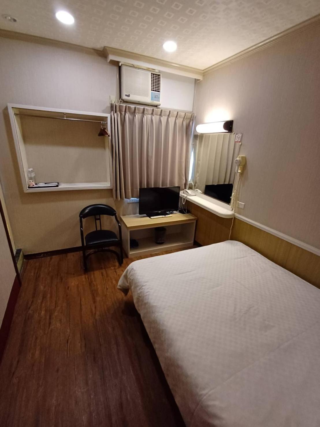 Long Cherng Hotel Luodong Luaran gambar